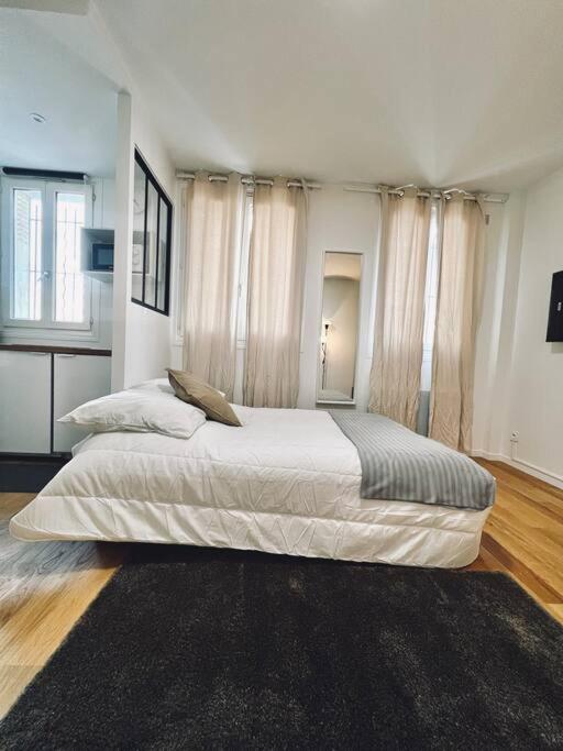 Ferienwohnung Tres Beau Studio Refait A Neuf 2 Saint-Ouen  Exterior foto
